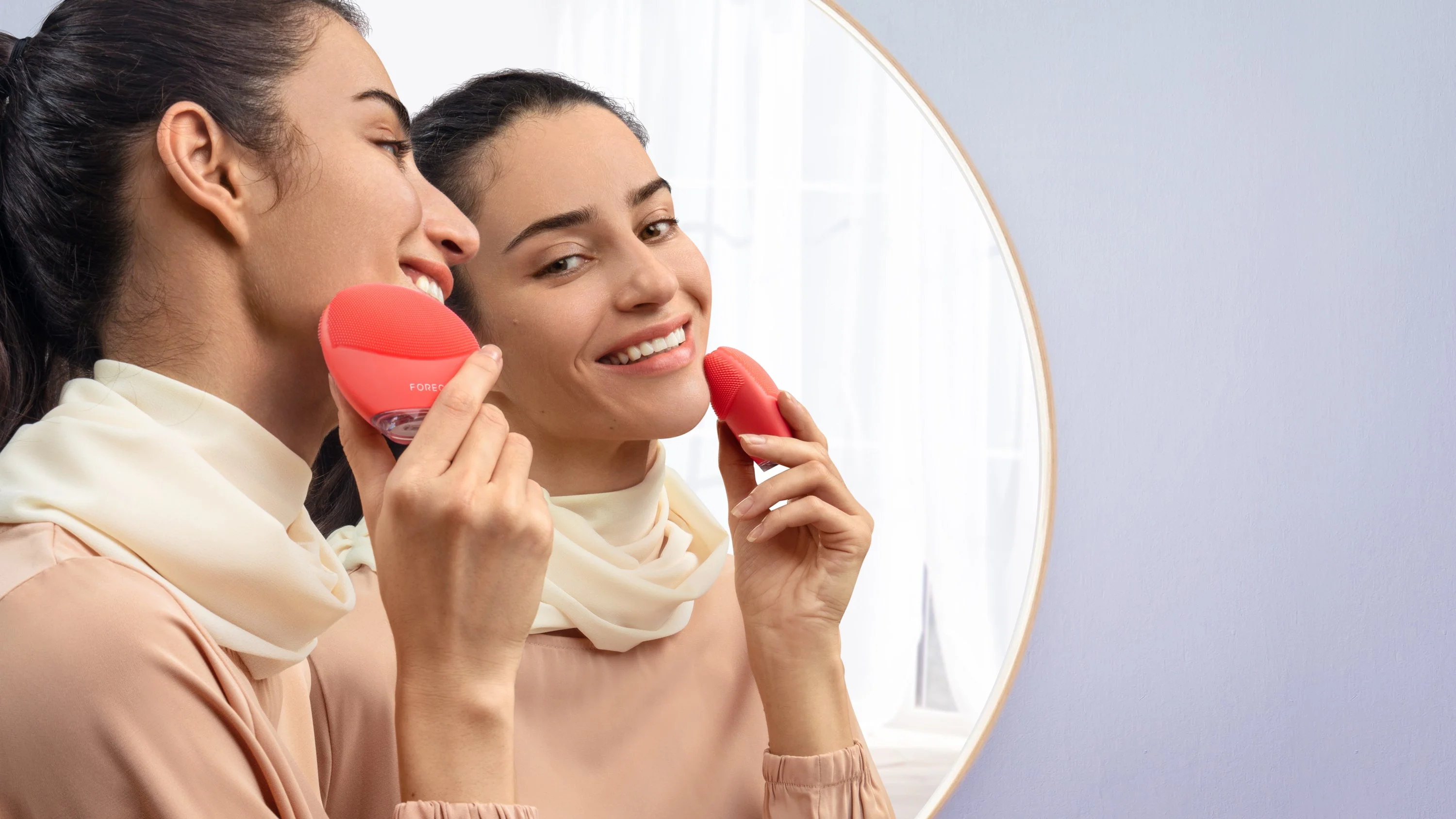 FOREO LUNA 4 Mini - Image 3