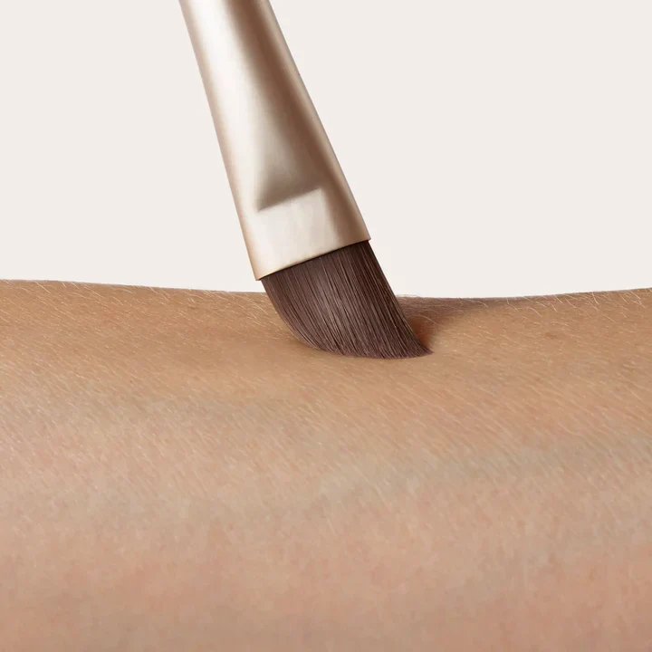 Jane Iredale Camouflage Brush - Image 3