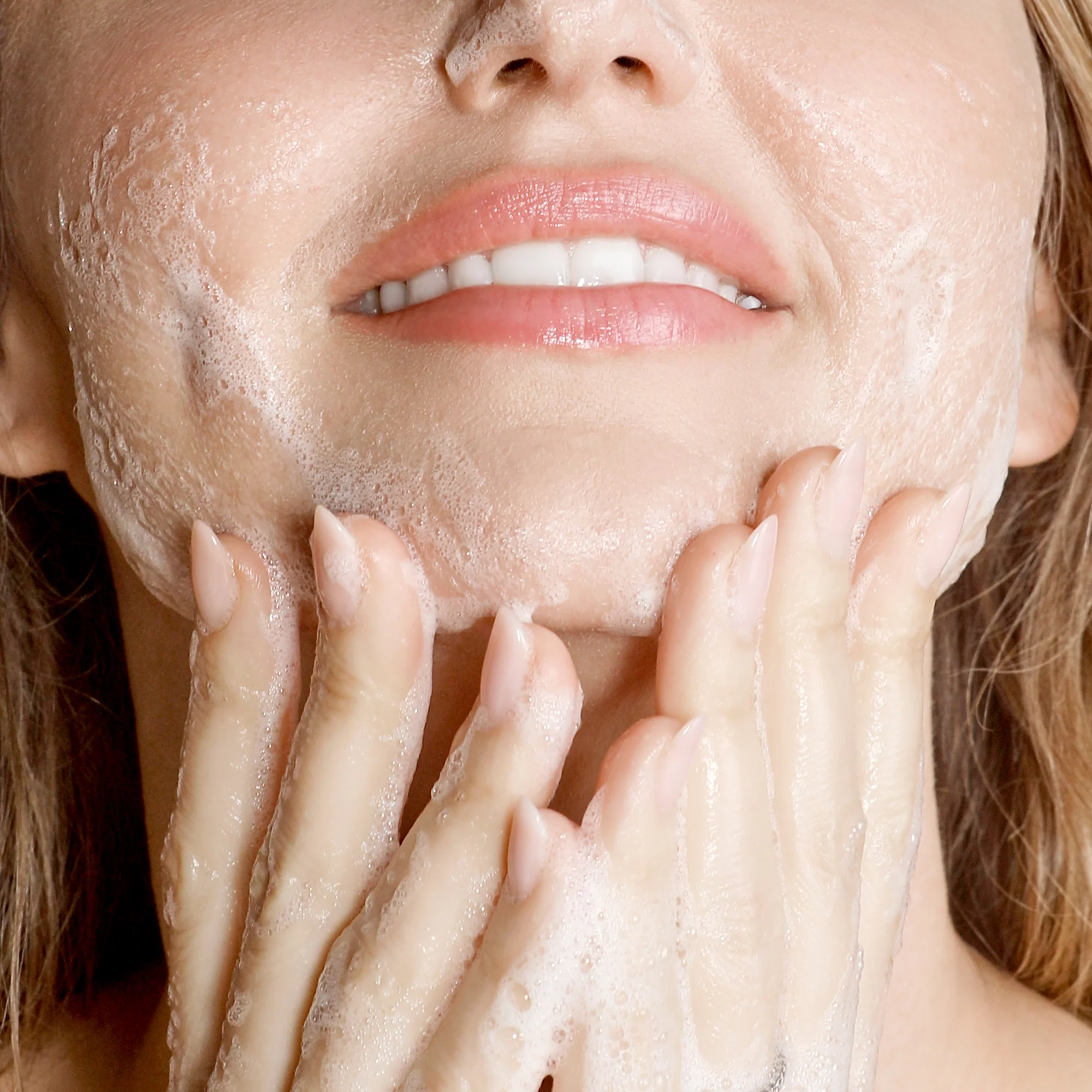 KORA Organics Turmeric Glow Foaming Cleanser 30ml - Image 5
