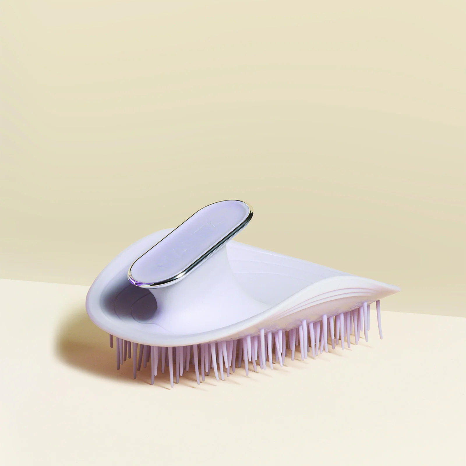 Virtue Virtue Flourish® and MANTA® Healthy Hair Brush - Image 3
